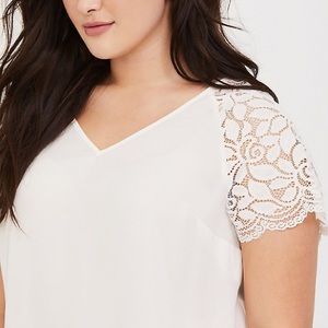 White lace cuff sleeve blouse